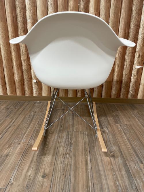 ハーマンミラー　ホワイト ロッキングチェア セイルチェア - ホワイトフレーム/フォグベース | ハーマンミラーストア