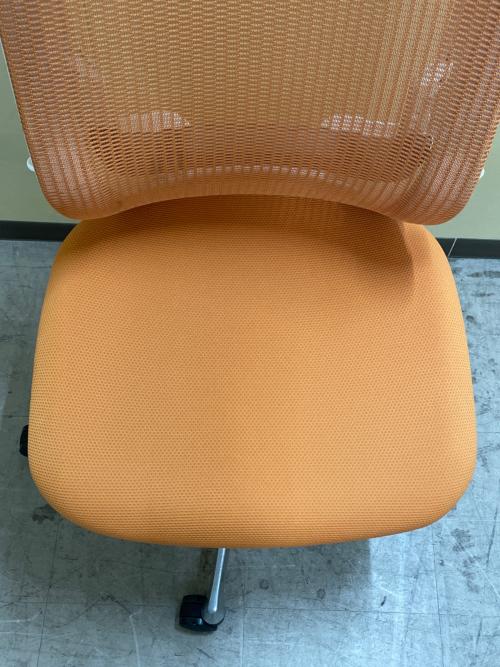 オカムラ オフィスチェア オレンジ