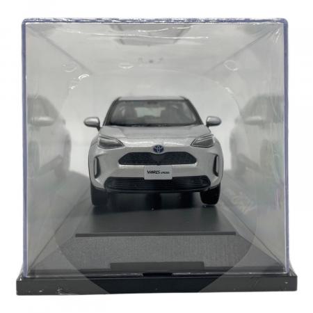 TOYOTA (トヨタ) YARISCROSS ダイキャストカー メタリックグレー 1/30