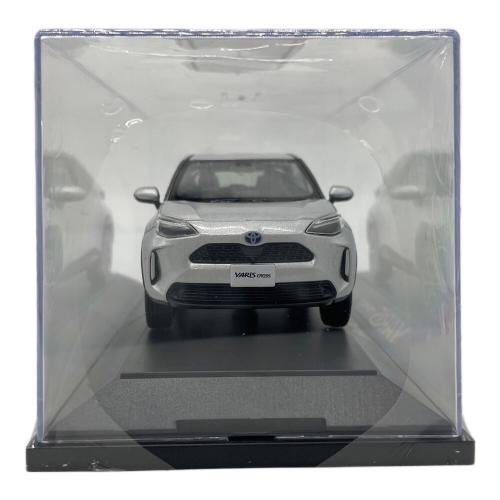TOYOTA (トヨタ) YARISCROSS ダイキャストカー メタリックグレー 1/30スケール