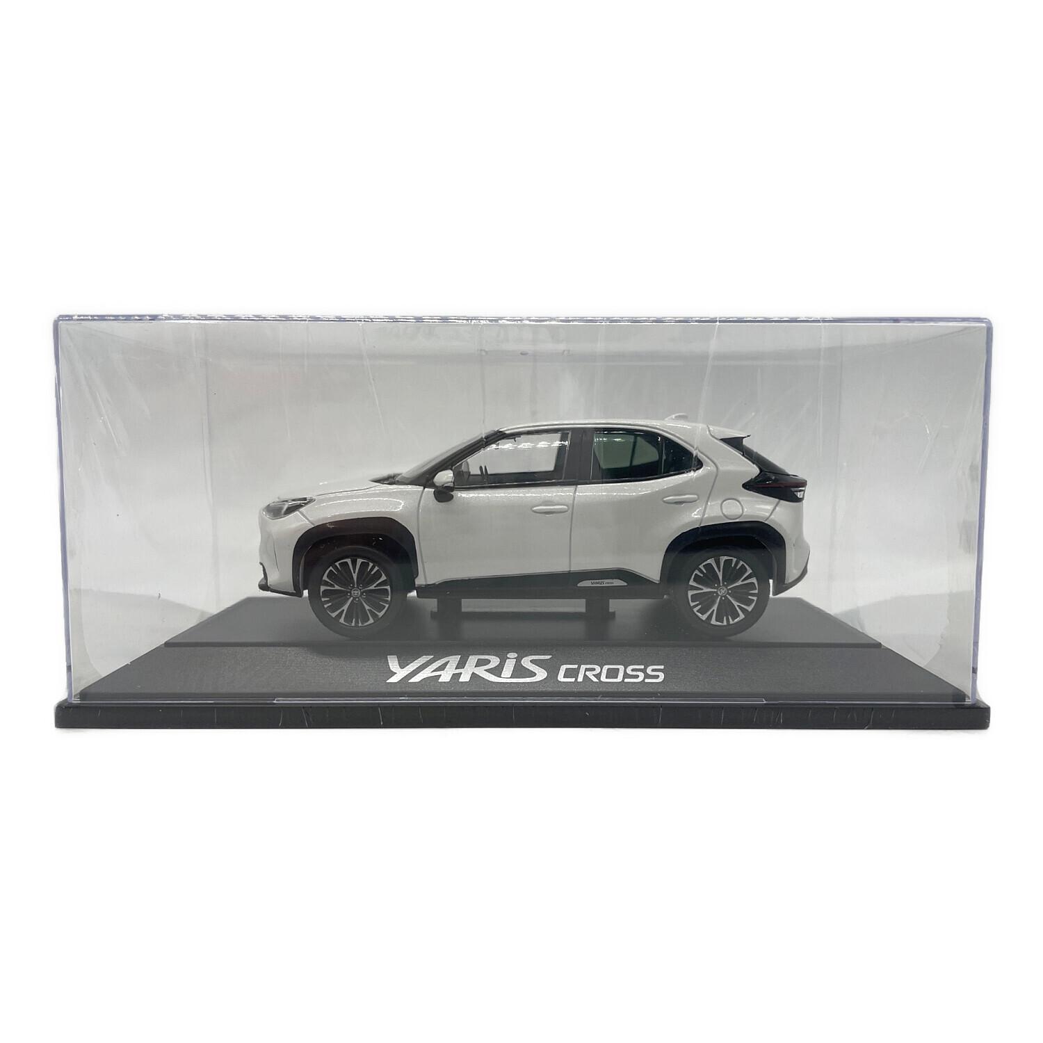 YARIS CROSS ホワイト 1/30ミニカーダイキャスト GAZOOショッピング 1／30スケール ヤリスクロスミニカー ＜070