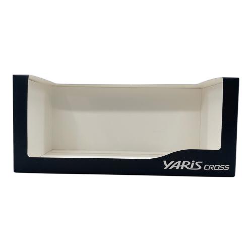 TOYOTA (トヨタ) YARISCROSS ダイキャストカー ホワイト 1/30スケール