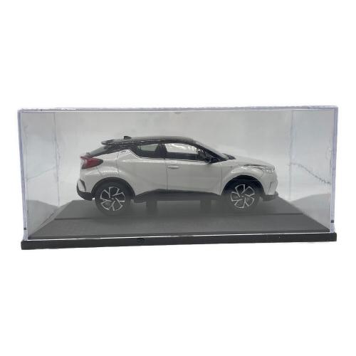 TOYOTA (トヨタ) C-HR ダイキャストカー 1/30スケール