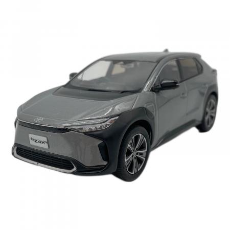 TOYOTA (トヨタ) bz4x ダイキャストカー 1/30スケール｜トレファクONLINE
