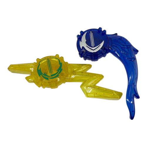 仮面ライダーセイバー (カメンライダーセイバー) DX聖剣ソードライバー&水勢剣流水エンブレム&ライオン戦記ワンダーライドブック 仮面ライダー