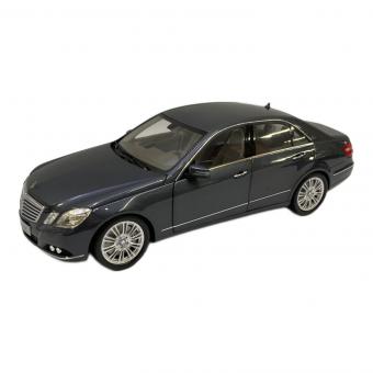 Mercedes Benz (メルセデスベンツ) メルセデスベンツEクラス 1：18 モデルカー