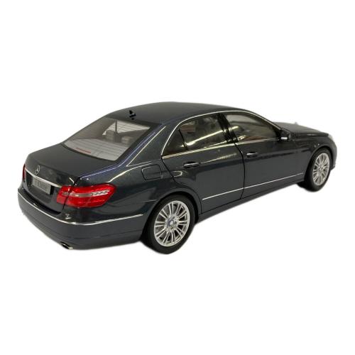 Mercedes Benz (メルセデスベンツ) メルセデスベンツEクラス 1：18 モデルカー
