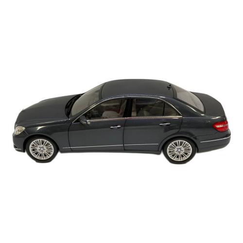 Mercedes Benz (メルセデスベンツ) メルセデスベンツEクラス 1：18 モデルカー