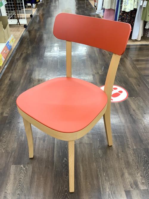 Vitra (ヴィトラ) バーゼルチェア レッド