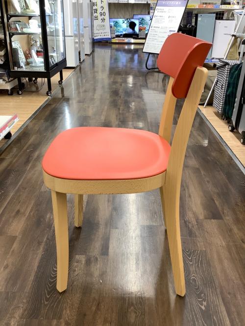 Vitra (ヴィトラ) バーゼルチェア レッド