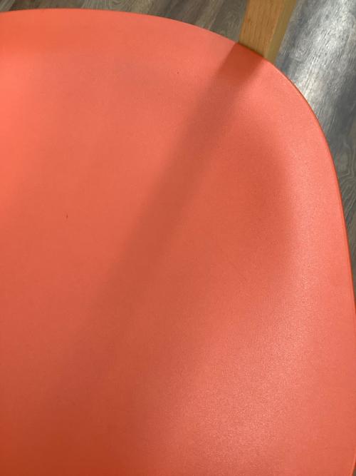 Vitra (ヴィトラ) バーゼルチェア レッド