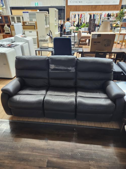 ニトリ リクライニングソファー ブラック 15 3人掛け 本革