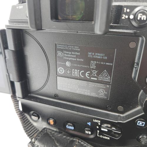 OLYMPUS ミラーレス一眼カメラ OM-D E-M1X ボディ　