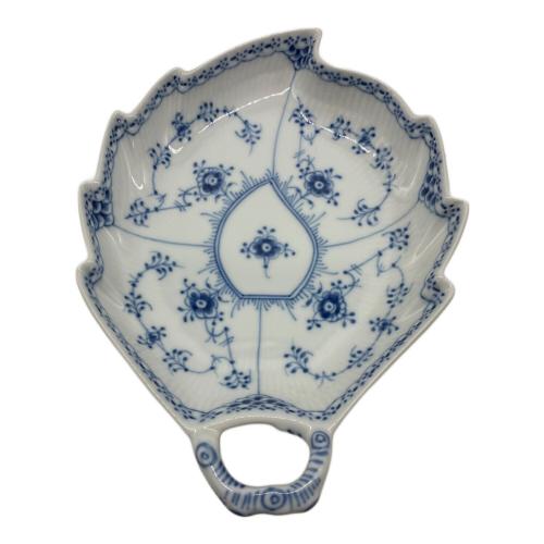 ROYAL COPENHAGEN (ロイヤル・コペンハーゲン) リーフディッシュ ブルーフルーテッド・ハーフレース