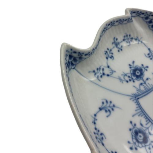 ROYAL COPENHAGEN (ロイヤル・コペンハーゲン) リーフディッシュ ブルーフルーテッド・ハーフレース