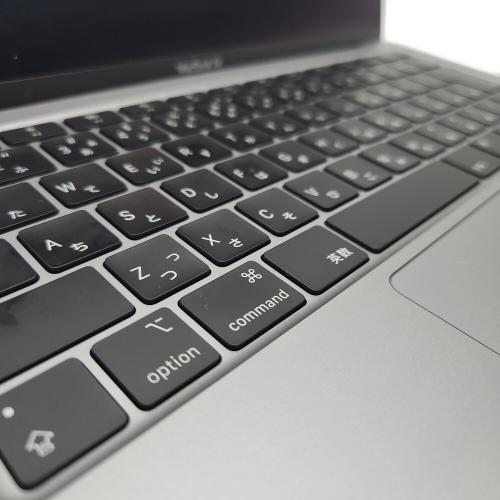 Apple (アップル) MacBook Air バッテリー最大容量100％/充放電回数16回 Apple 13.3インチ Monterey M1チップ 256GB -
