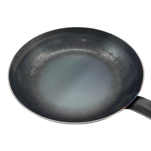 釜浅の鉄打出しフライパン 26cm