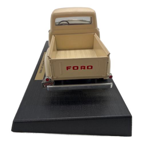 Ford PICK UP 1953 ダイキャストカー