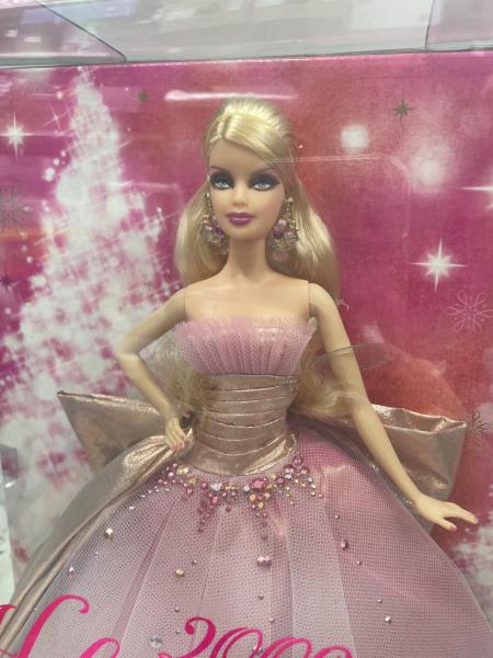 バービー人形 2009 ホリデーバービー ピンクラベル｜トレファクONLINE