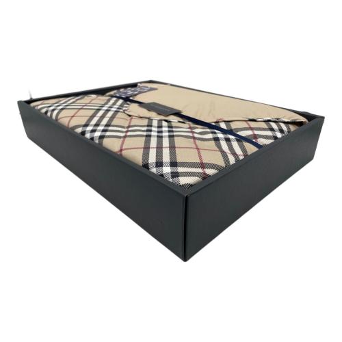 BURBERRY (バーバリー) 羽毛膝掛け