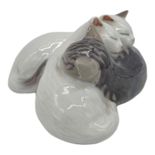ROYAL COPENHAGEN (ロイヤル・コペンハーゲン) フィギュリン 3匹の眠り猫