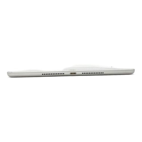 Apple (アップル) iPad(第9世代) MK2L3J/A 背面ボディキズ・ヘコミ有