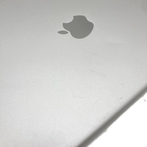 Apple (アップル) iPad(第9世代) MK2L3J/A 背面ボディキズ・ヘコミ有