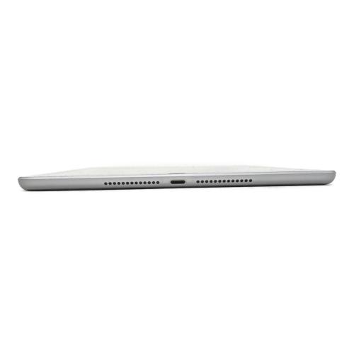 Apple (アップル) iPad(第6世代) MR6N2J/A 背面キズ有