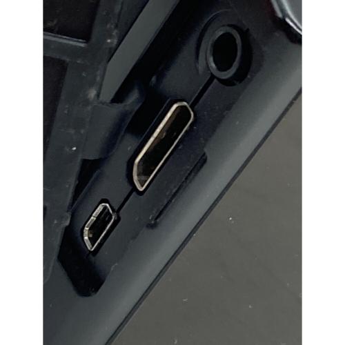 Nikon (ニコン) ミラーレス一眼カメラ 1V1
