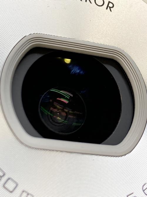 Nikon (ニコン) ミラーレス一眼カメラ 1J5