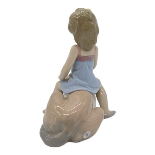 LLADRO (リヤドロ) フィギュリン 私のお友達 6229