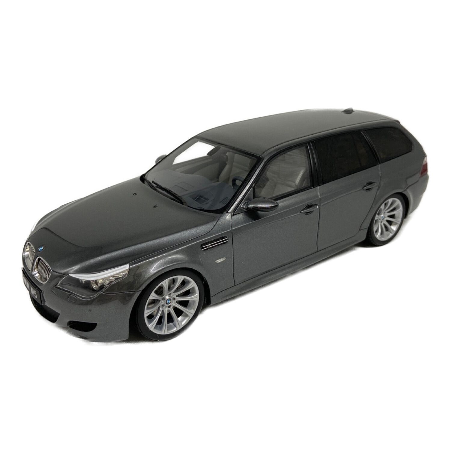 BMW M5 E61 Touring Black Otto 1/18