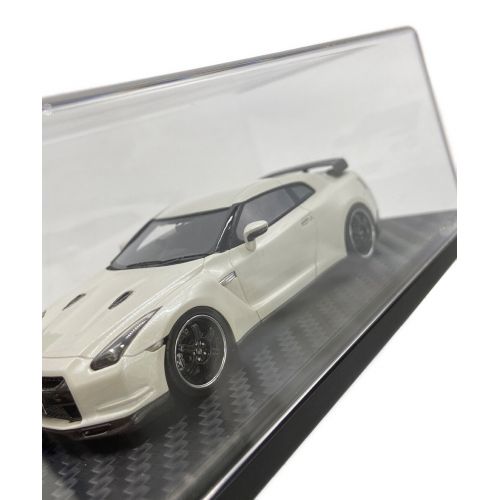 hpi・racing (エイチアイピー) モデルカー 現状販売 Nissan GT-R(R35) SpecV Brilliant White Pearl 8438