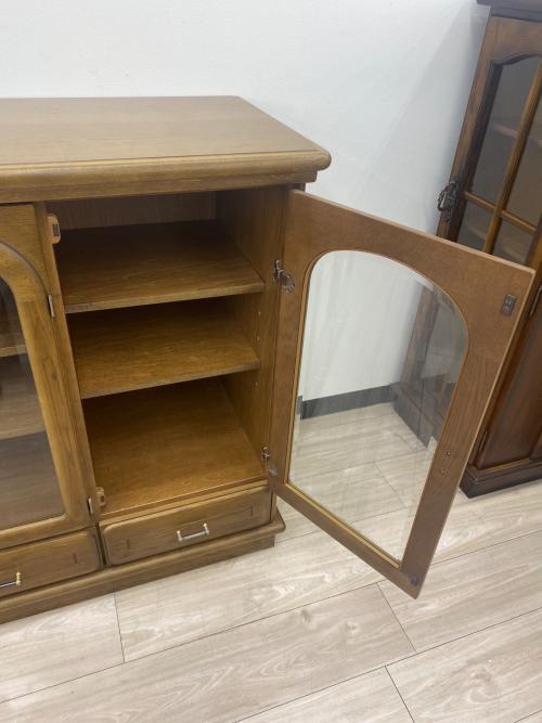 karimoku (カリモク) キャビネット ブラウン 3枚扉 引き出し付き