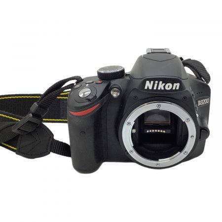 Nikon (ニコン) デジタル一眼レフカメラ ダブルズームキット D3200