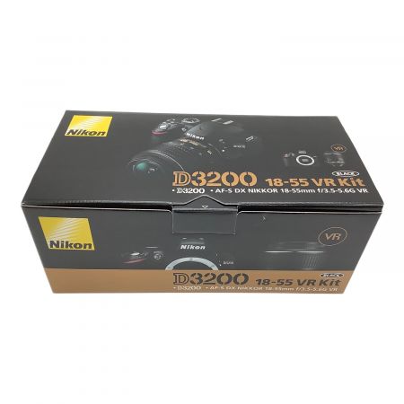 Nikon (ニコン) デジタル一眼レフカメラ ダブルズームキット D3200