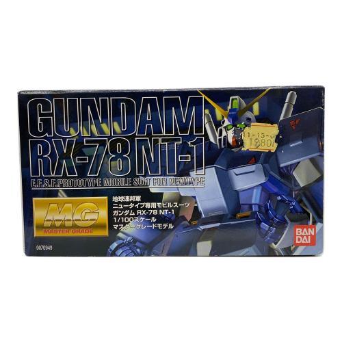 BANDAI (バンダイ)  MG 地球連邦軍ニュータイプ専用モビルスーツ ガンダム RX-78 NT-1　1/100スケール マスターグレードモデル