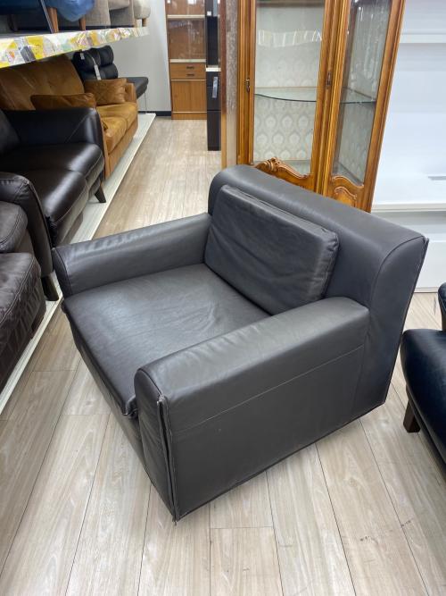 Knoll (ノル) 1人掛けソファー @ グレー Heli