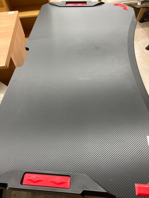 ニトリ ゲーミングデスク GM001 ブラック×レッド