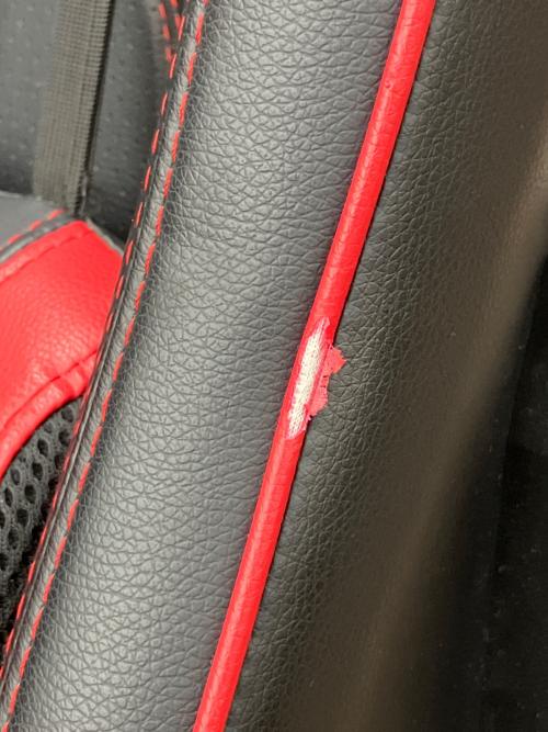 ニトリ ゲーミングチェア ブラック×レッド ヘイデン2