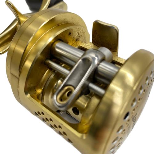 SHIMANO (シマノ) CALCUTTA CONQUEST 51 ベイトリール RH447