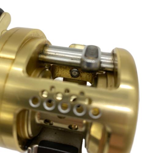 SHIMANO (シマノ) CALCUTTA CONQUEST 51 ベイトリール RH447