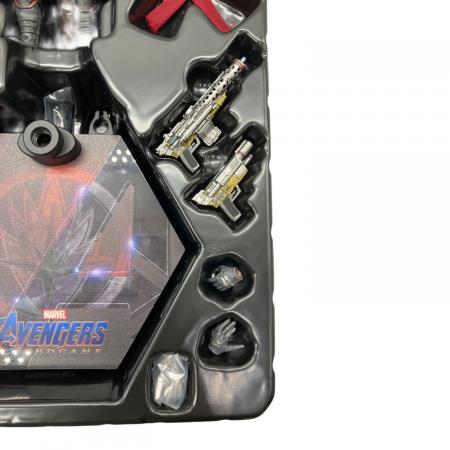 MMS548 ホットトイズ 『エンドゲーム』 1/6 フィギュア　ロケット Amazon.com: Hot Toys 1:6 Rocket - Avengers: Endgame : Toys & Games