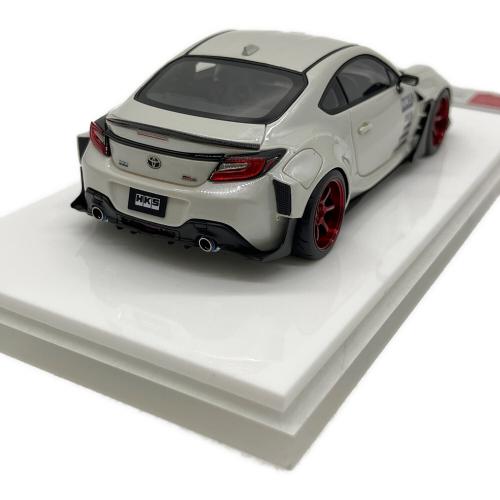 EIDOLON (アイドロン) HKS Driving Performer GR86 Type-R Pearl White Limited 150pcs モデルカー EM732