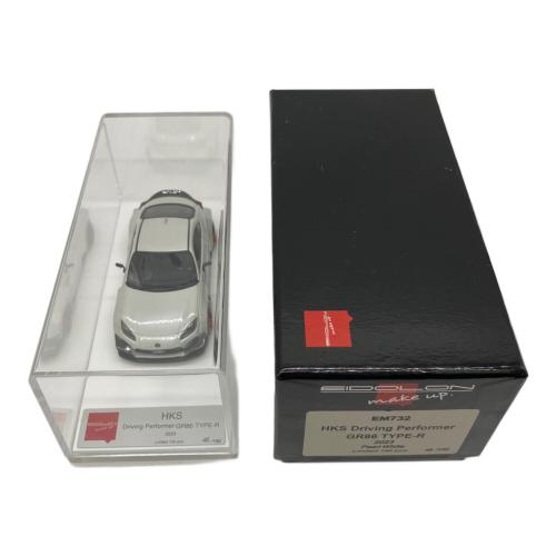 EIDOLON (アイドロン) HKS Driving Performer GR86 Type-R Pearl White Limited 150pcs モデルカー EM732