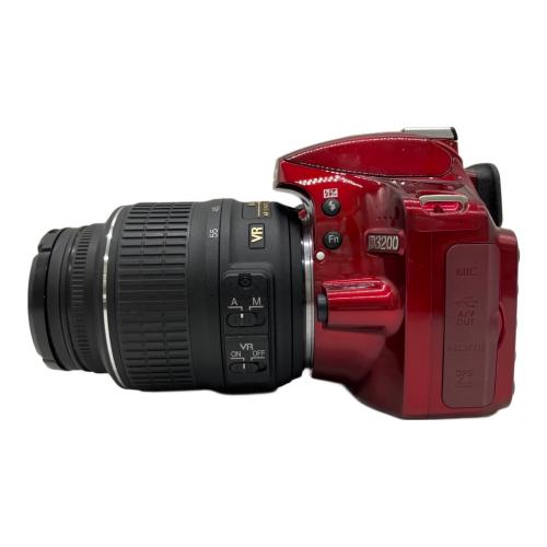 Nikon (ニコン) デジタル一眼レフカメラ D3200