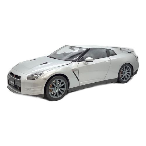 ディアゴスティーニ 週刊 NISSAN R35 GT-R 完成品 1/8スケール