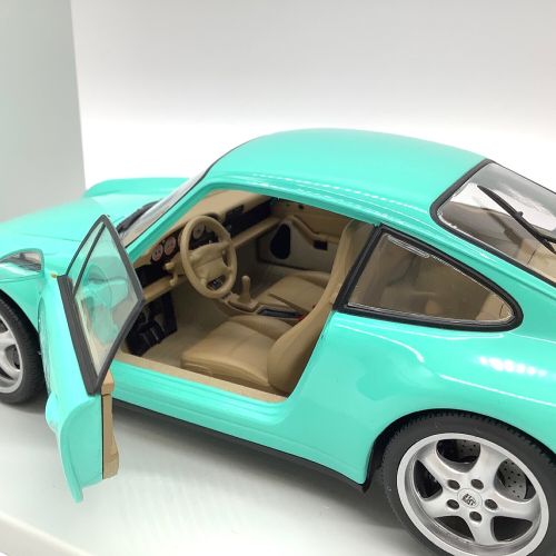 モデルカー 絶版品（セカンドハンド） UT 1/18 ポルシェ 911 carrera