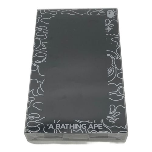 A BATHING APE (アベイシングエイプ) スマホケース MagSafe対応iPhone 15 Pro用ケース