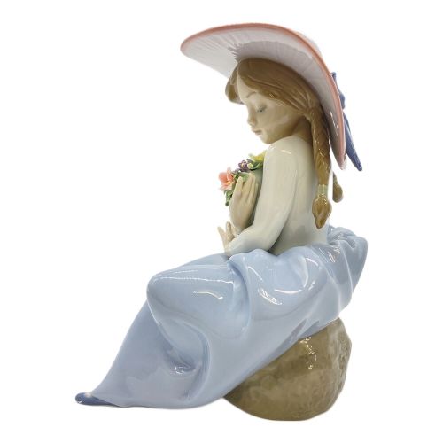 LLADRO (リヤドロ) 花の香りにつつまれて 01005862